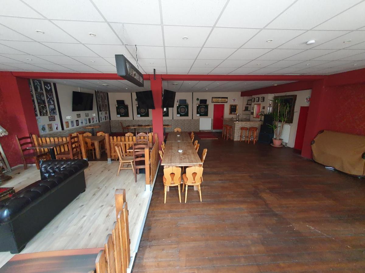 فندق Restaurant & Gasthaus '44 Forty Four نيوفيد المظهر الخارجي الصورة